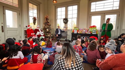 Christmas Toys and Read-along — photo 3